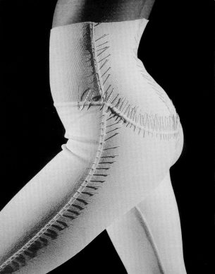 Azzedine Alaïa: “As we pass through in this life we must leave a mark”. An homage to the self-taught sculptor of women.